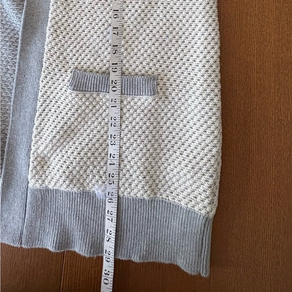 L.L. Bean Cream and Gray Women's Cardigan - Picture 9 of 10